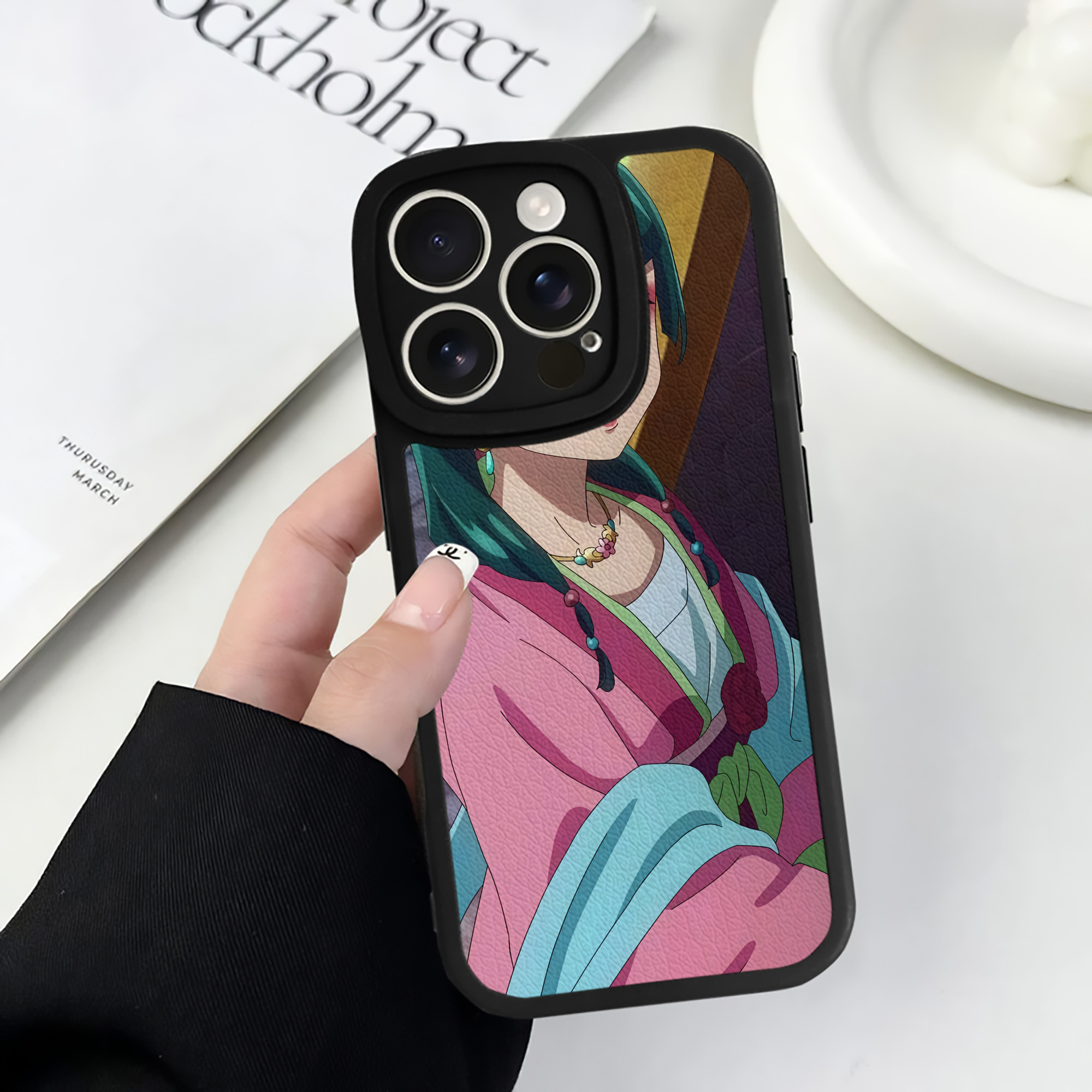 薬屋のひとりごと The Apothecary Diaries 【iPhone 16シリーズ対応】シリコンスマホケース（レザー調） 材質：シリコン